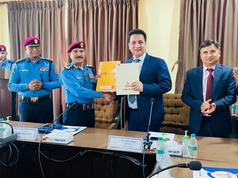 सनराइज बैंकद्धारा नेपाल प्रहरी विद्यालयमा अध्ययनरत जेहेन्दार विद्यार्थीलाई छात्रवृत्ति