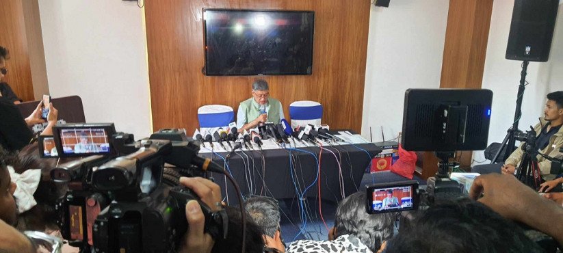 सुनको भन्सार जाँचपास गर्ने र जिम्मा लिने कार्यमा आफ्नो र आफ्नो परिवार  संलग्न नरहेको  मलहोत्राको दाबी