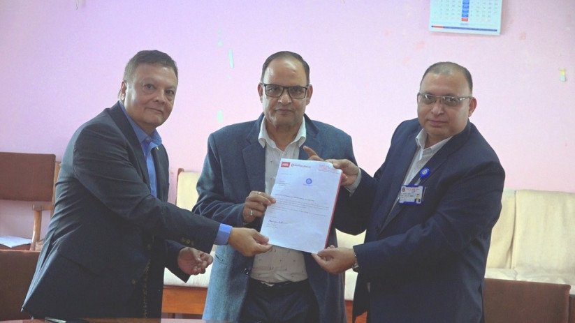 हिमालयन बैंकद्धारा कान्ति अस्पताललाई आर्थिक सहयोग