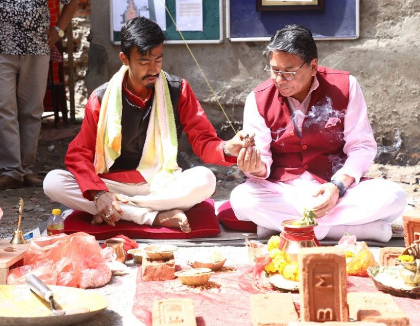 न्यूरोडमा हिमालयन बैंकको भवन शिलान्यास
