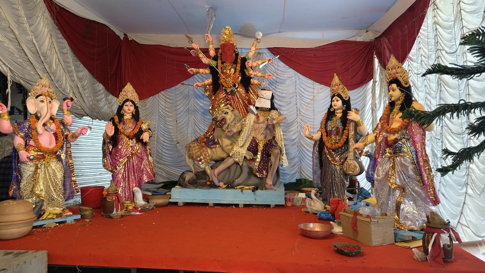 नवरात्रको तेस्रो दिन : ललितपुरमा दुर्गा भवानीको मूर्ति स्थापना (तस्बिरहरू)