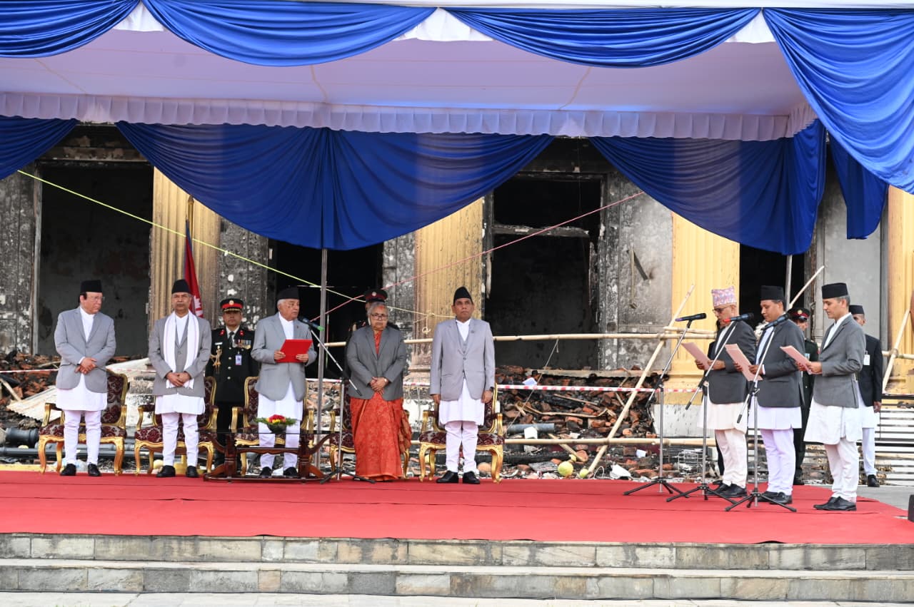 तीन मन्त्रीले लिए पद तथा गोपनीयताको शपथ, कसले कुन-कुन मन्त्रालयको जिम्मा पाए ?