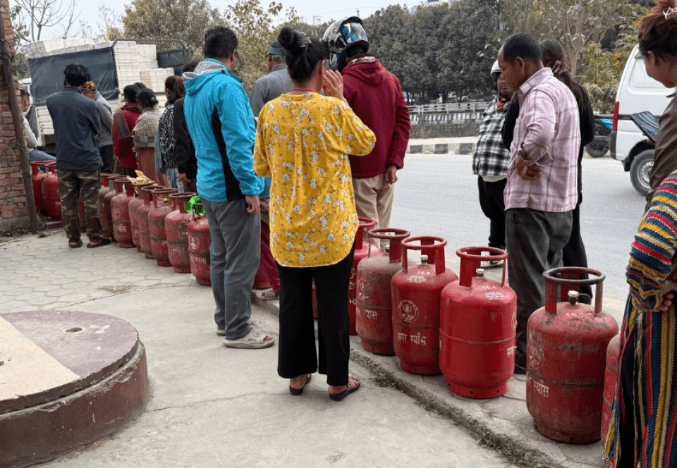 उपत्यकामा ग्याँस आपूर्ति सहज बन्दै, दैनिक ३५ हजार ग्यास सिलिन्डर पठाइँदै