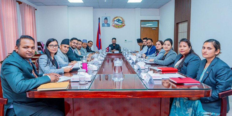 इन्धन जोगाउन पुराना गाडी ईभीमा रूपान्तरण गर्न बाटो खोल्दै सरकार