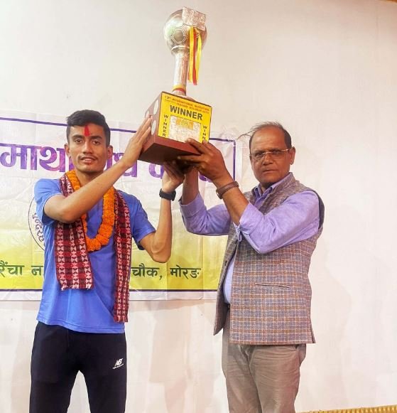 खेलाडीलाई सम्मान गरिँदै