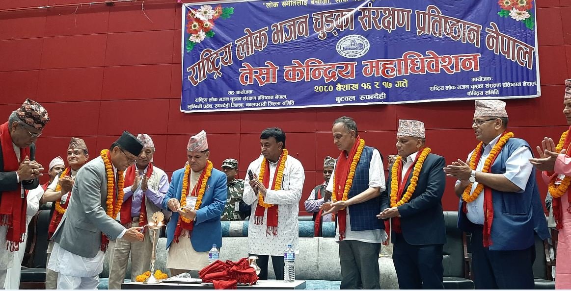 उद्घाटन गर्दै अध्यक्ष तिमिल्सिना