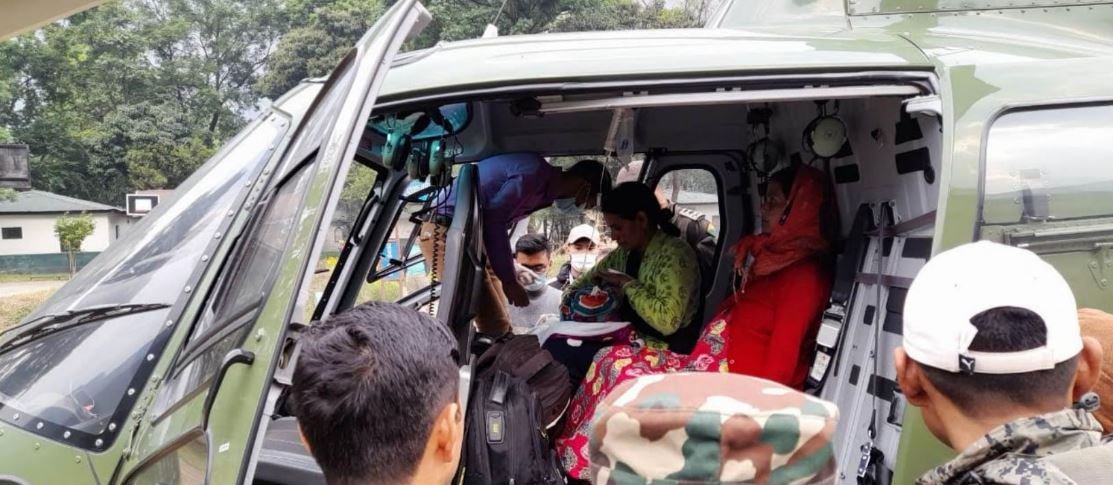 हेलिकप्टरमार्फत सुत्केरीको उद्दार
