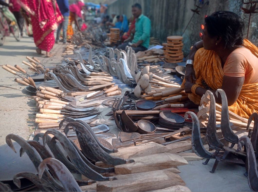बिक्रीमा राखिएका औजार