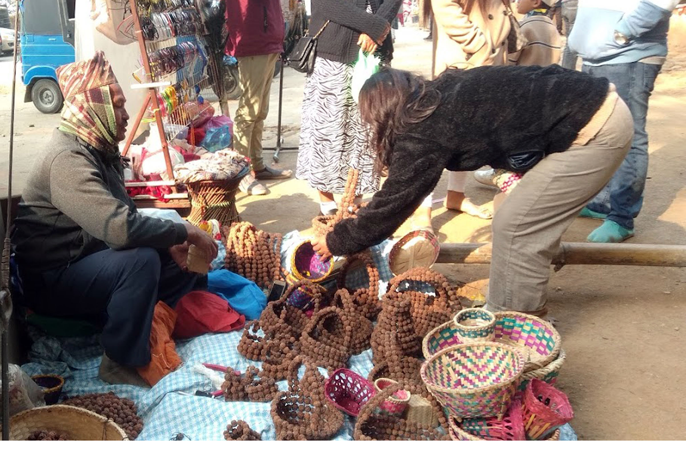 रुद्राक्षका सामग्री