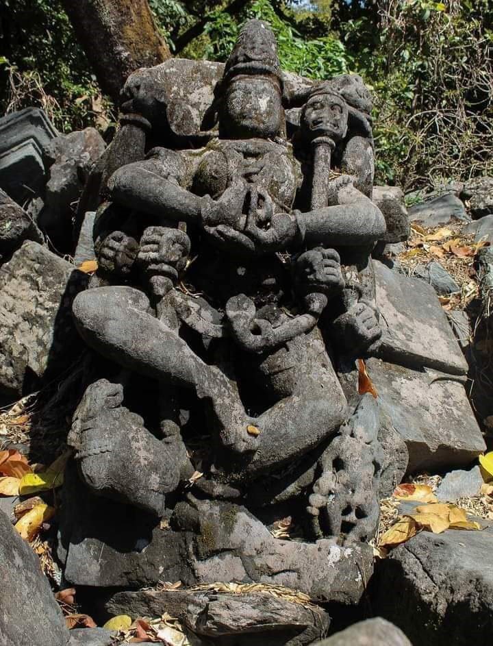 संरक्षणको पर्खाइमा उकु महलको भग्नावशेष