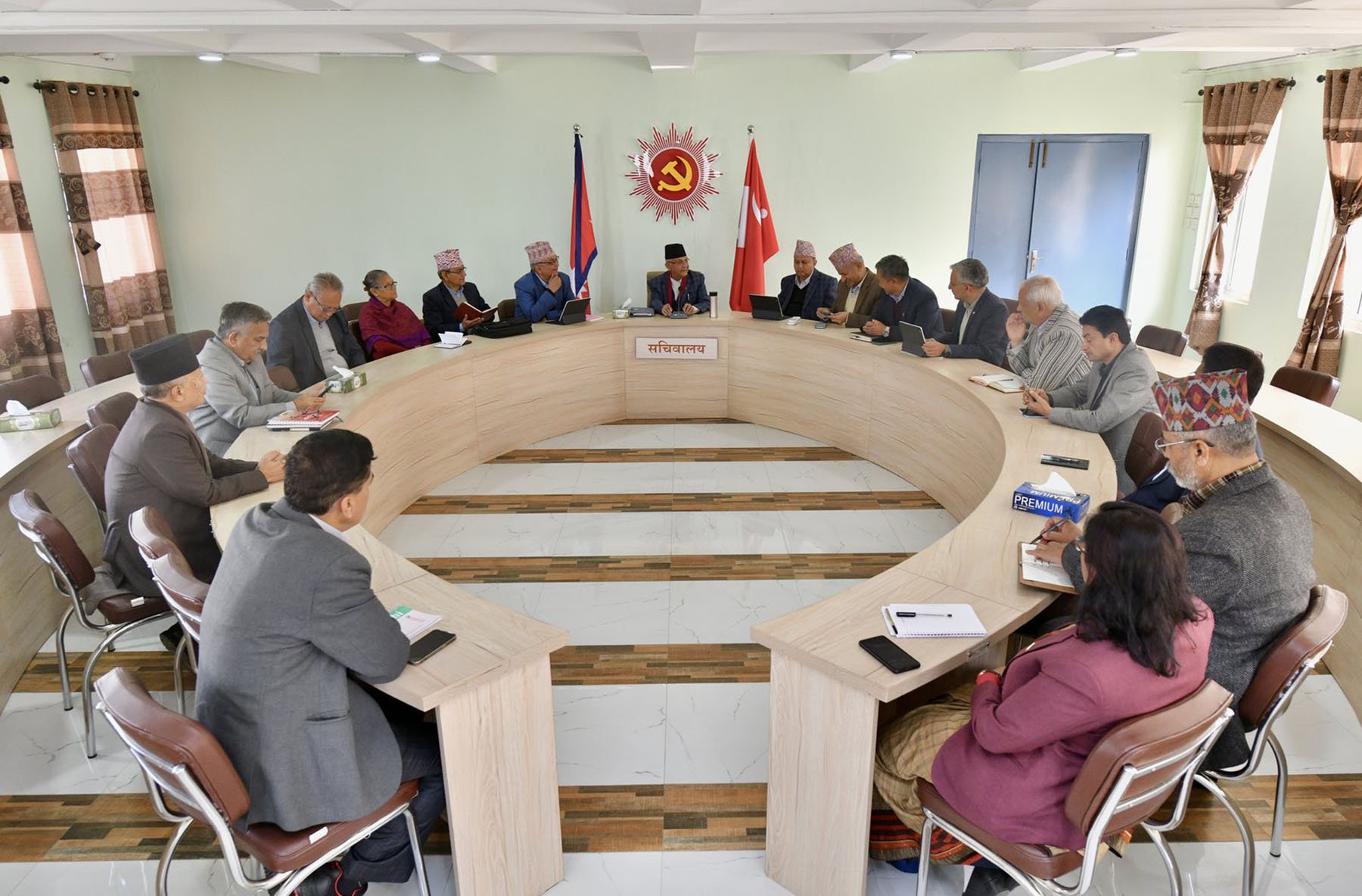 नेपाल-भारत सम्बन्धलाई अझ प्रगाढ बनाउन वर्तमान सरकार प्रतिबद्ध छ : एमाले