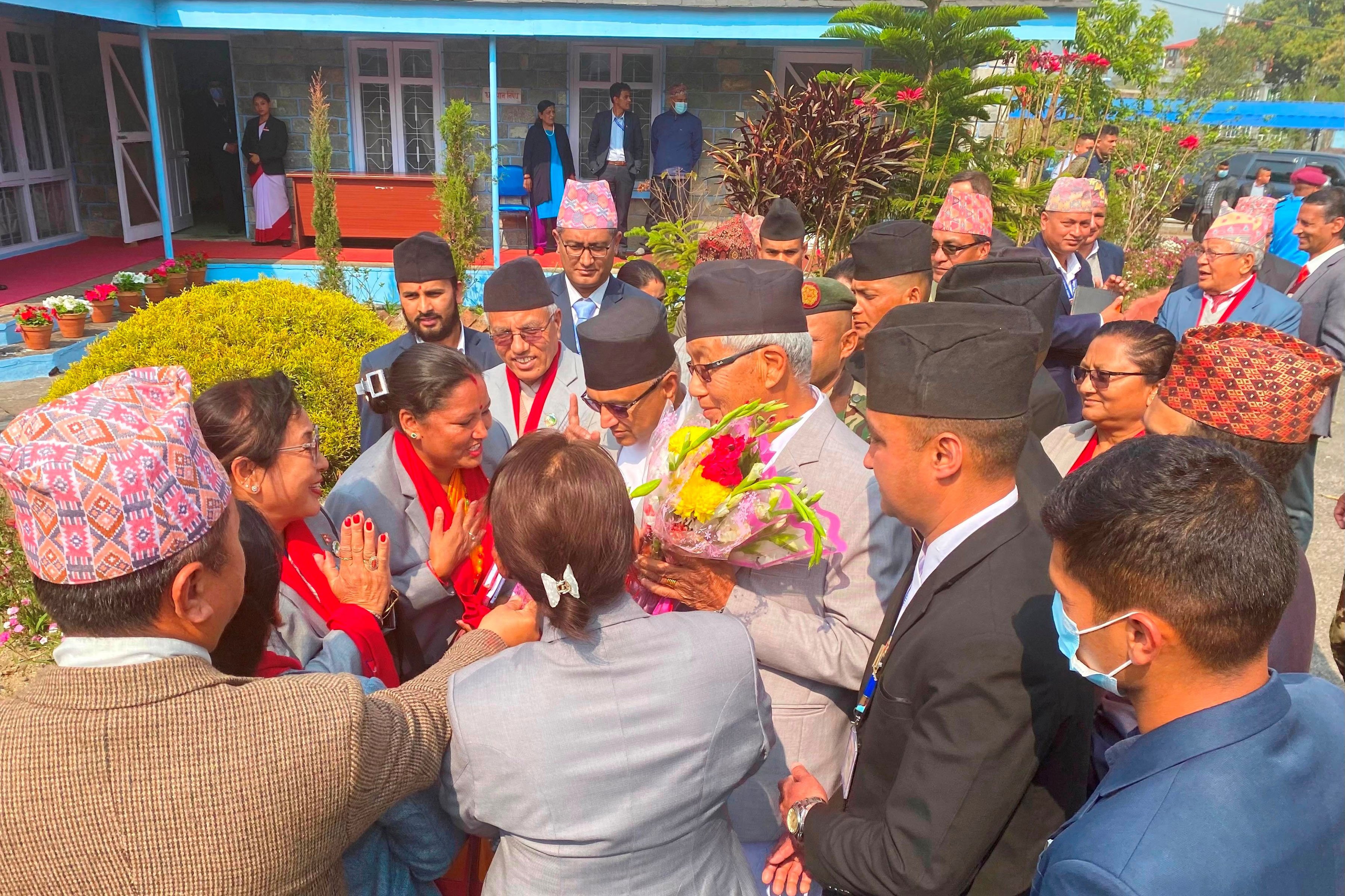 प्रदेश प्रमुखलाई स्वागत गर्दै प्रदेशसभा सदस्य