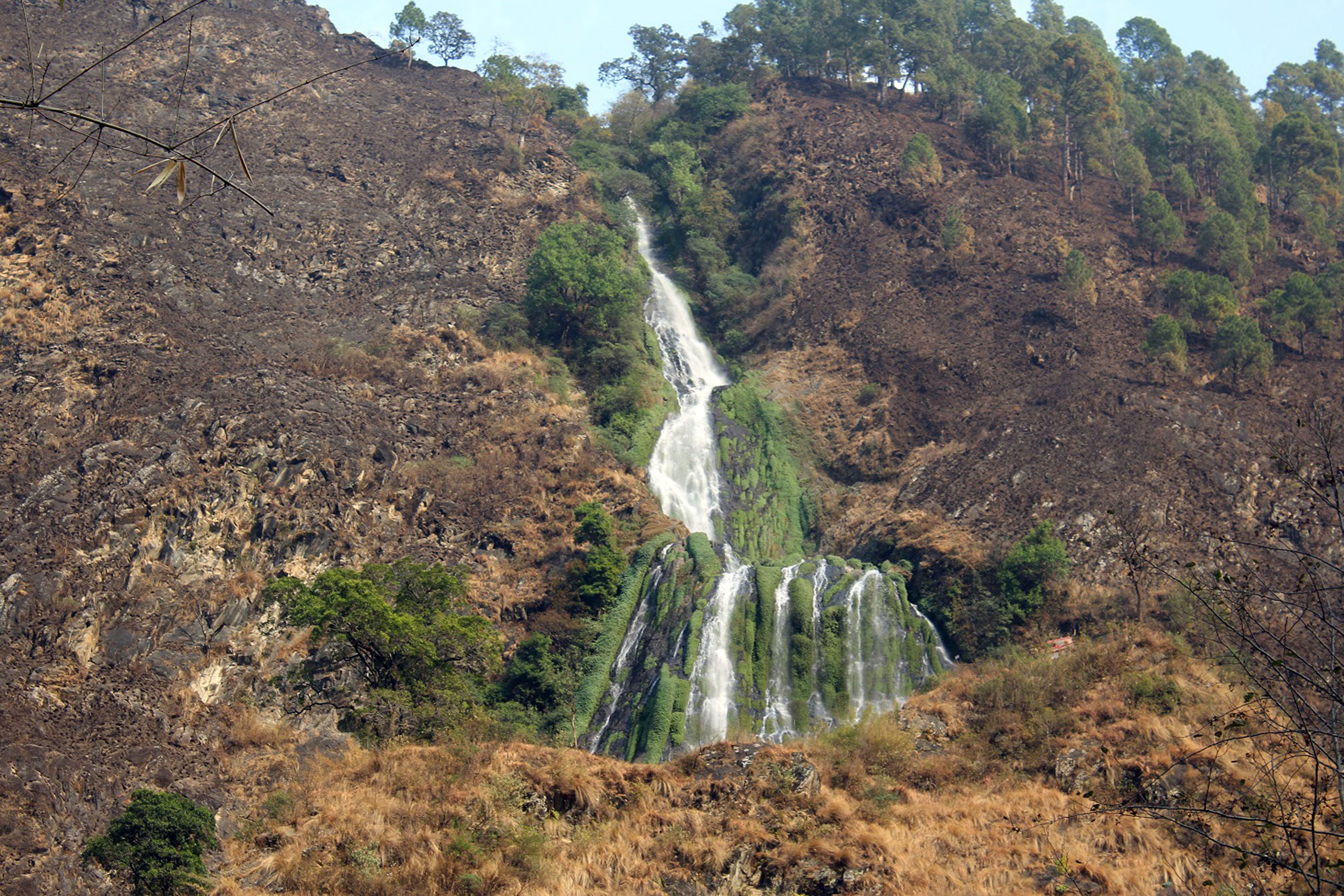 नारच्याङ झरना
नारच्याङ झरना