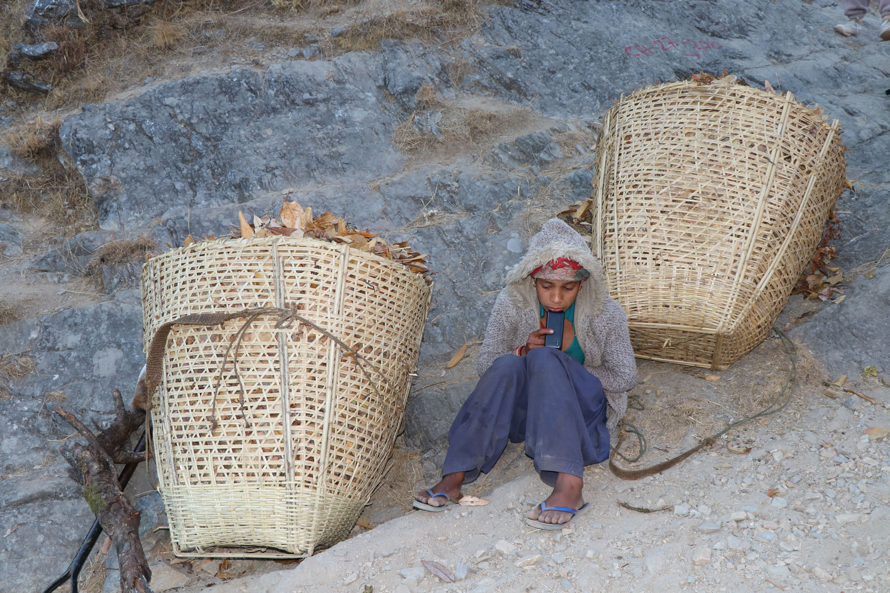 थकाइ मार्दै