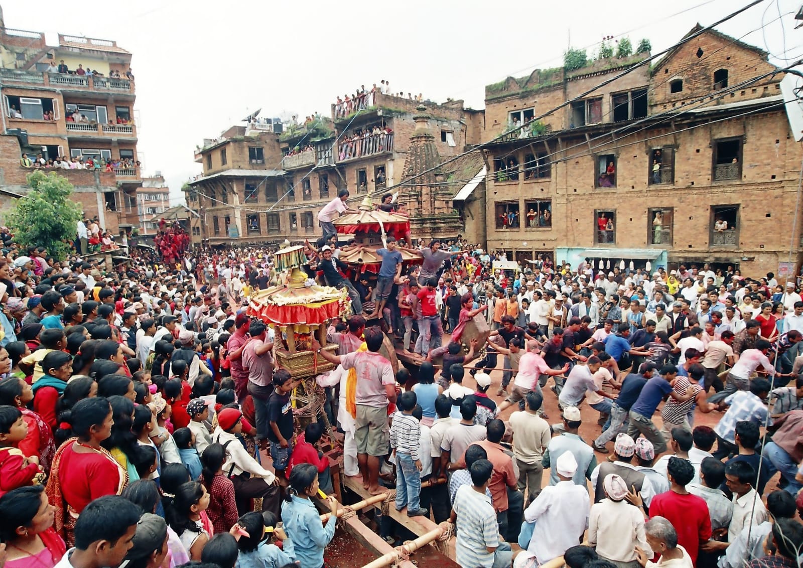 पनौतीमा १४ सय २१ वर्ष पुरानो हिले जात्राको आज दोस्रो दिन (तस्बिरहरु)