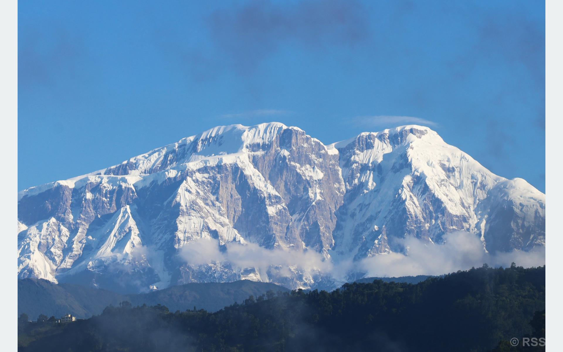 अन्नपूर्ण हिमाल (तस्बिर)