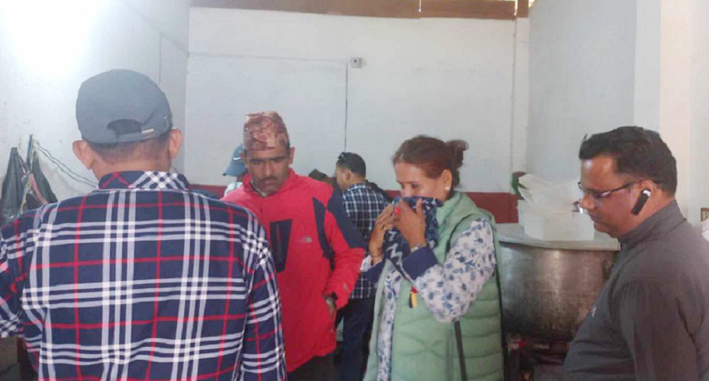 भद्रपुरमा दूषित मासु बिक्री गर्ने फ्रेस हाउसलाई जरिवाना