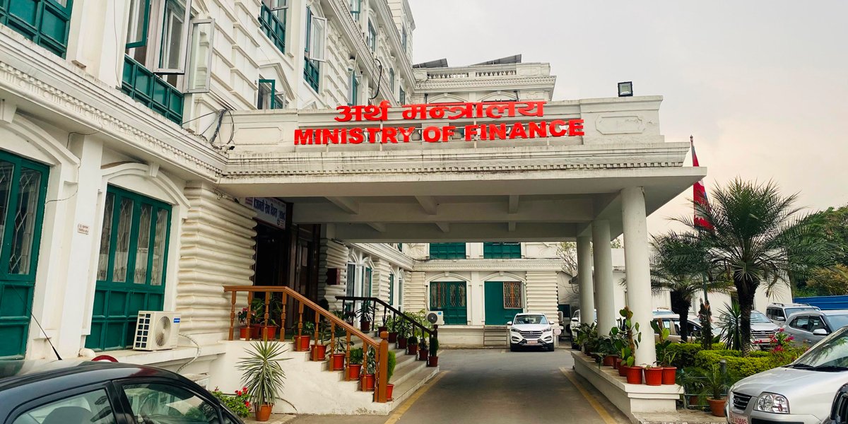 राजस्व संकलनले लक्ष्य हासिल गर्न सकेन, अन्तःशुल्क संकलनमा भने दोहोरो अंकको वृद्धि