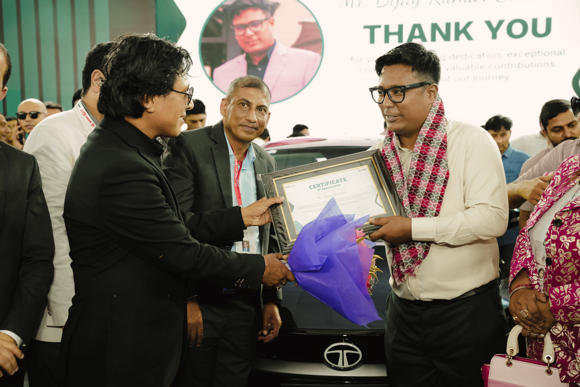 सिप्रदी ट्रेडिङद्वारा एक्सप्रेस–टी ईभी का फ्लिट पार्टनरहरू सम्मानित