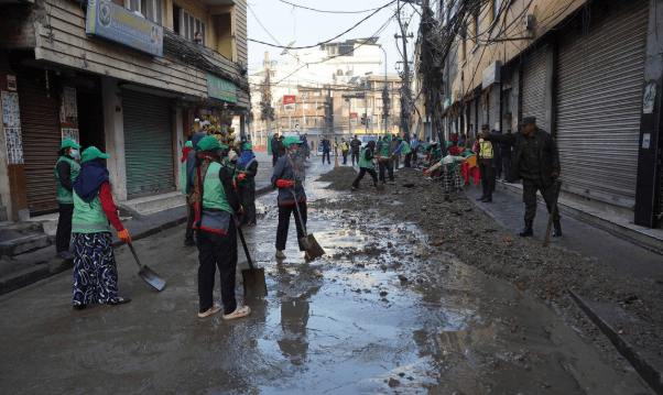 मेलम्चीको पाइप फुट्दा थापाथली क्षेत्र जलमग्न (तस्बिरहरु)