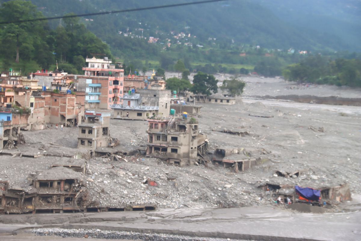 भोटेकोशी बाढीको वितण्डा : घरपरिवार र व्यवसायमा ७९ अर्बको आर्थिक क्षति