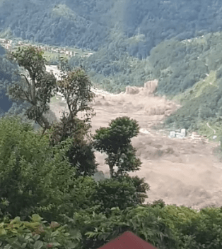 रसुवाको टिमुरेमा आकस्मिक बाढी, अधिकांश घर बगाएको आशंका