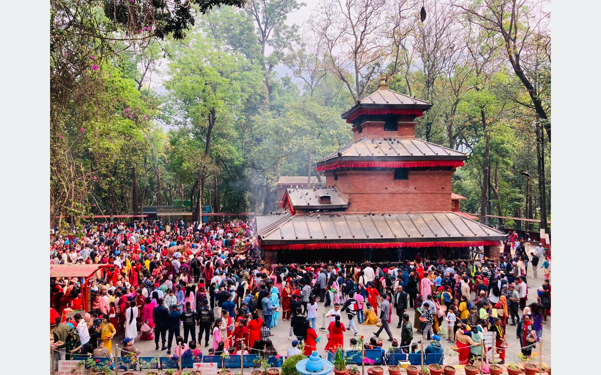 बागलुङको कालिका मन्दिरमा ‘चैतेदसैँ मेला’ को तयारी सुरु