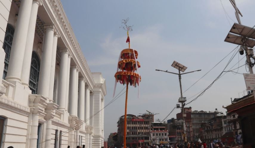 बसन्तपुरमा ठडाइएको फागुको चिर