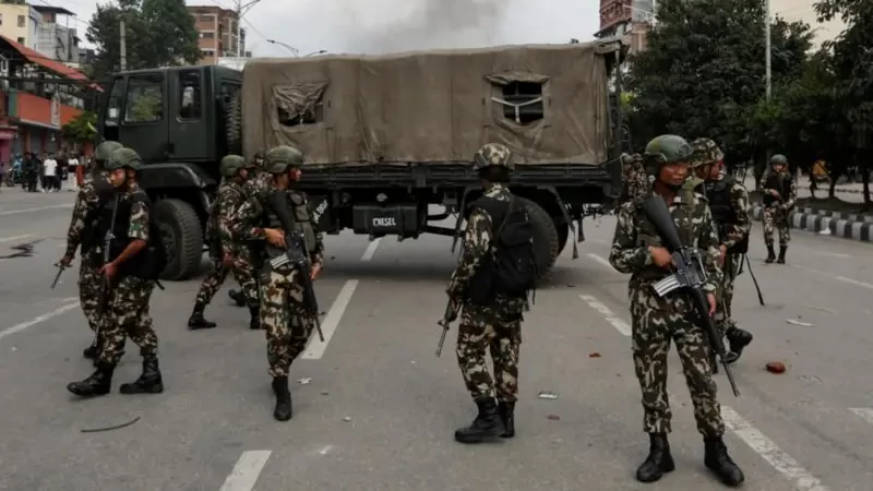 सिंहदरबार, सर्वोच्च अदालत, संसद् र राष्ट्रपति कार्यालयमा आगजनीपछि सेनामाथि उठेको ‘प्रश्न’