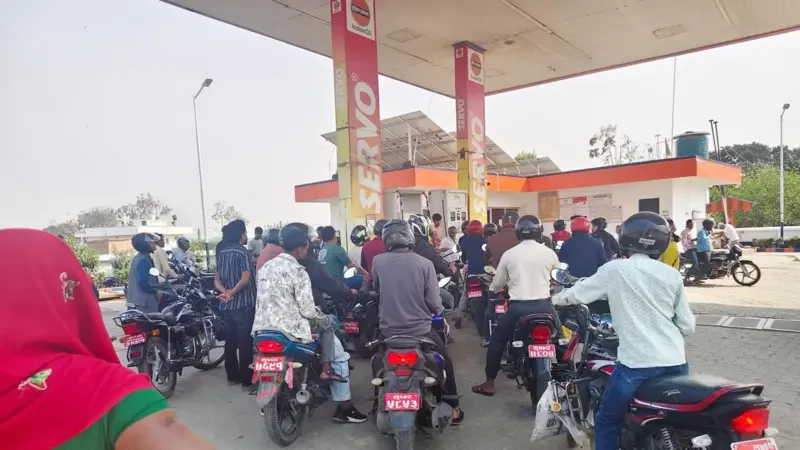 भारतमा १५० नेरुमा किनेको पेट्रोललाई काठमाण्डूमा किन २१९ रुपैयाँ