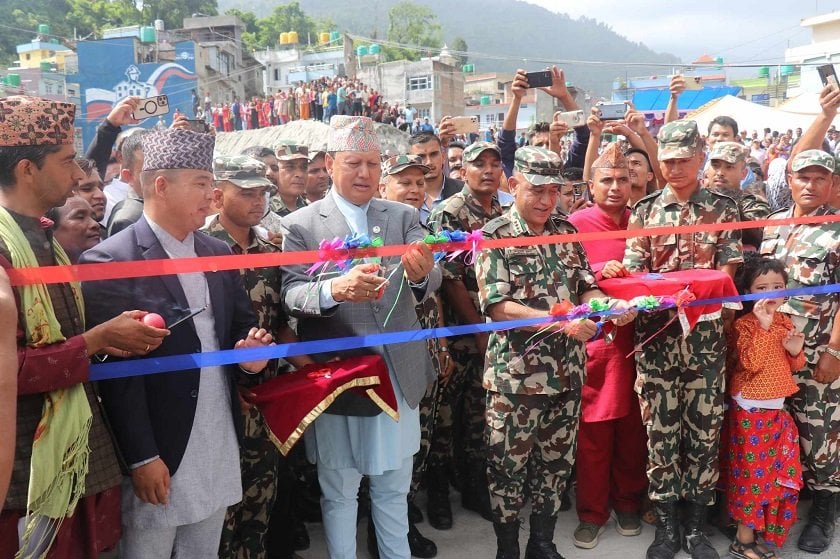 स्वास्थ्यमन्त्री बस्नेत र प्रधानसेनापतिद्वारा मेलम्ची बेलीब्रिजको उद्घाटन