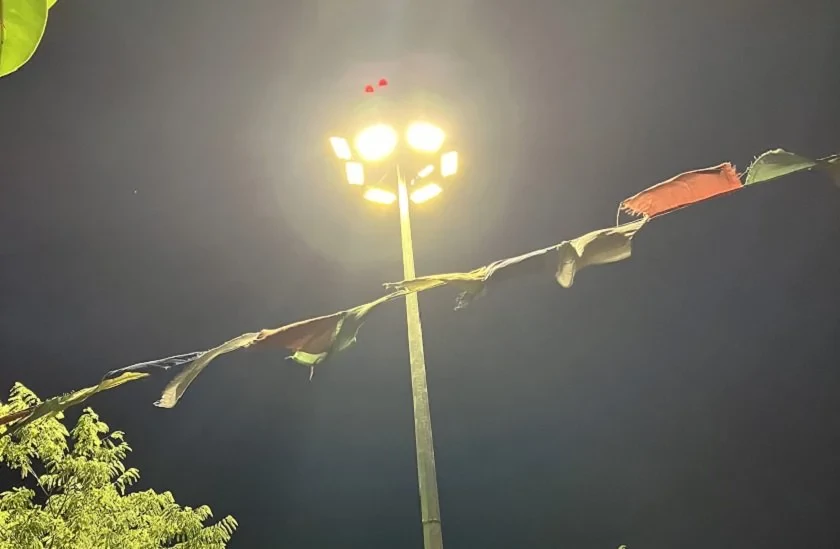 मन्थली र सोही जिल्लाको सुनापति गाउँपालिकामा स्मार्ट स्ट्रिट लाइट जडान