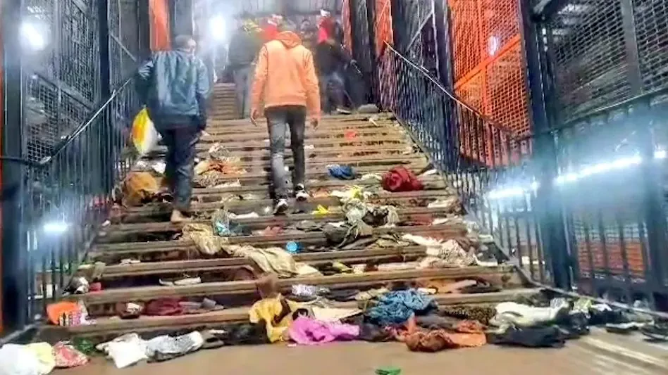 नयाँ दिल्ली रेलवे स्टेशनमा भागदौड : १८ जनाको ज्यान गयाे, २५ घाइते