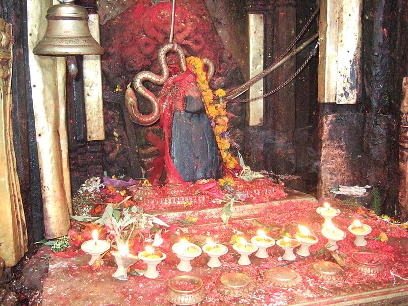 दोलखा भीमेश्वरको सिलामा आयो पसिना
