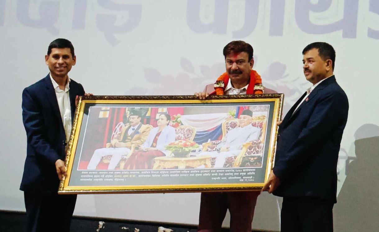 चलचित्र विकास बोर्डको अध्यक्ष पदबाट बिदा भए भुवन