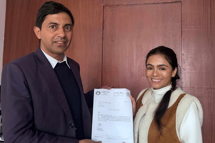 रास्वपाकी सांसद कठायतद्वारा कांग्रेस-एमालेका सांसदले होटलमा खाएको बिल झिकाउन माग