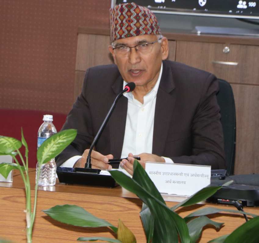 लिकेज र सिकेजहरुलाई टाल्दै राजश्व संकलन गर्ने अर्थमन्त्री पौडेलको प्रतिबद्धता