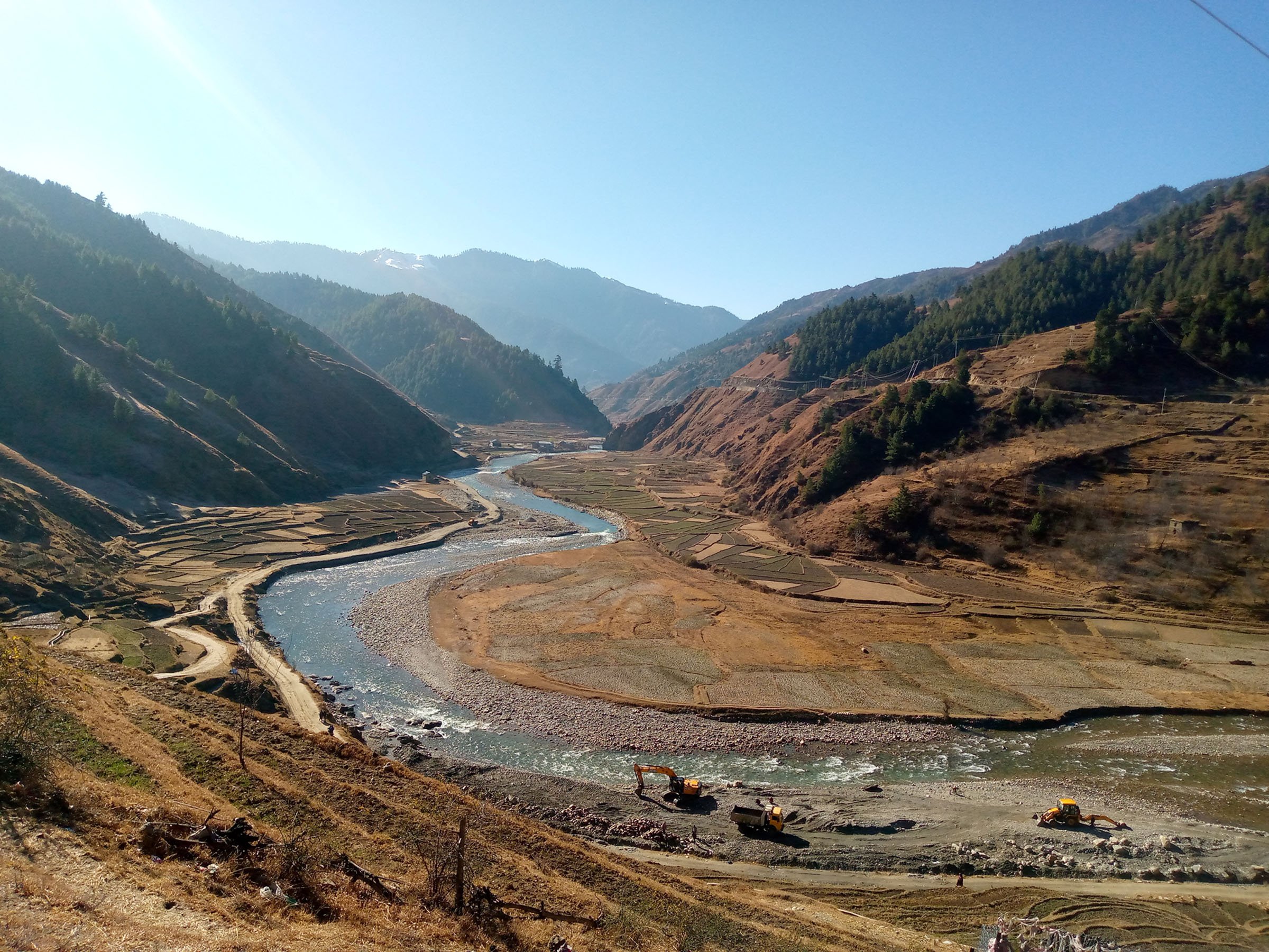 हिमा नदी