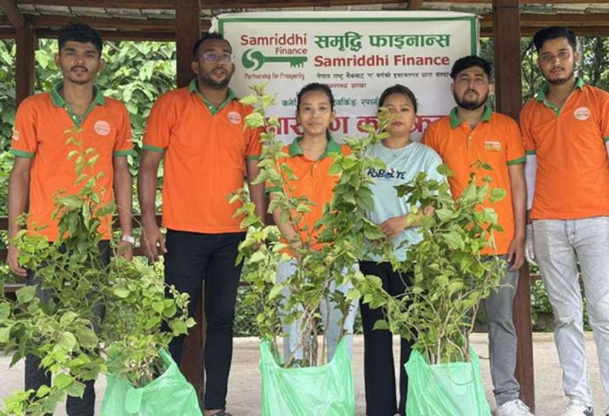 समृद्धि फाइनान्सद्वारा प्रज्ञा स्मार्ट पार्कमा वृक्षारोपण