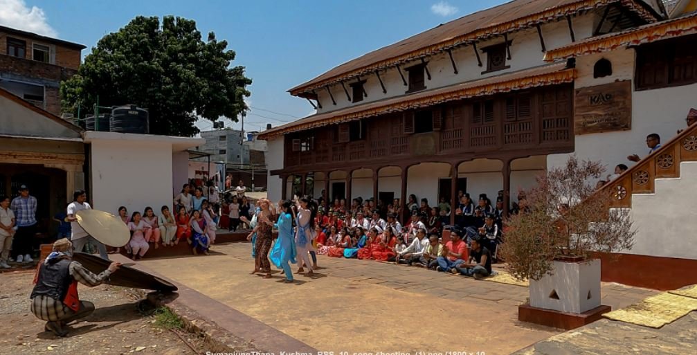 कलाकारको रोजाइमा शताब्दी पुरानो घर