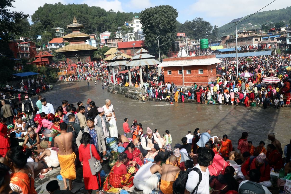 गोकर्णेश्वरमा भक्तजन