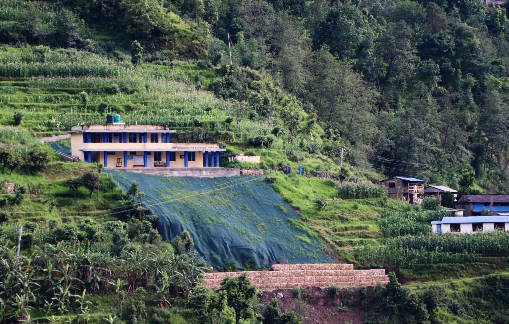 पहिराको जोखिमा स्वास्थ्यचौकी