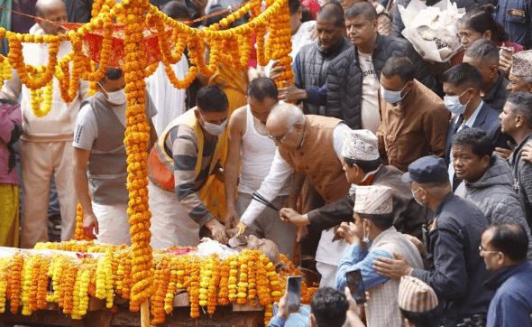 अध्यक्ष ओलीका पिताको अन्त्येष्टि