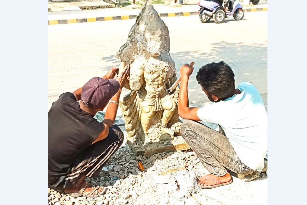 मूर्ति निर्माण