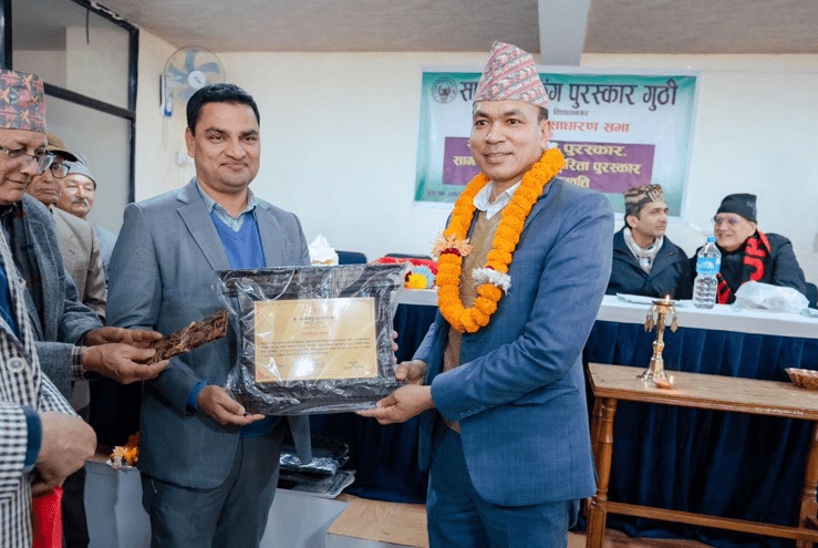 सामना बैंकिङ पुरस्कार बीएन घर्तीलाई