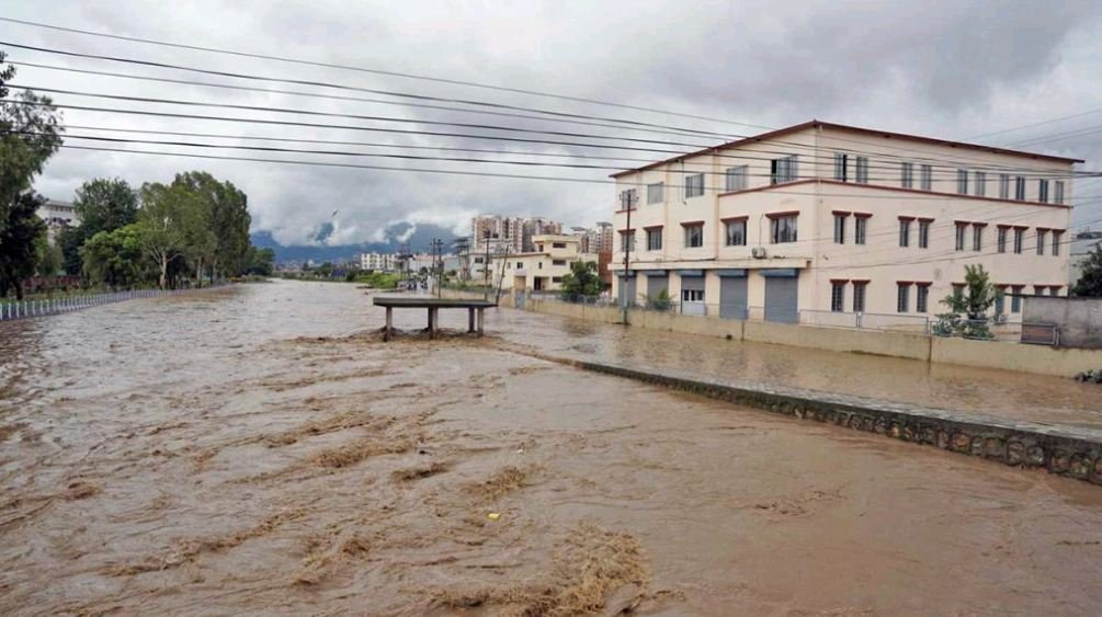 नेकपा एमालेको पार्टी कार्यालय फेरि डुबानमा