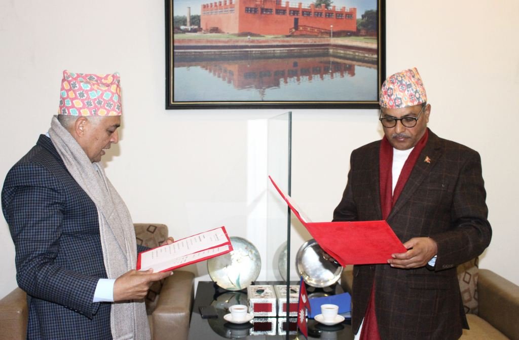 ग्लोबल आइएमई बैंकका अध्यक्ष ढकालद्वारा पद तथा गोपनीयताको सपथ ग्रहण