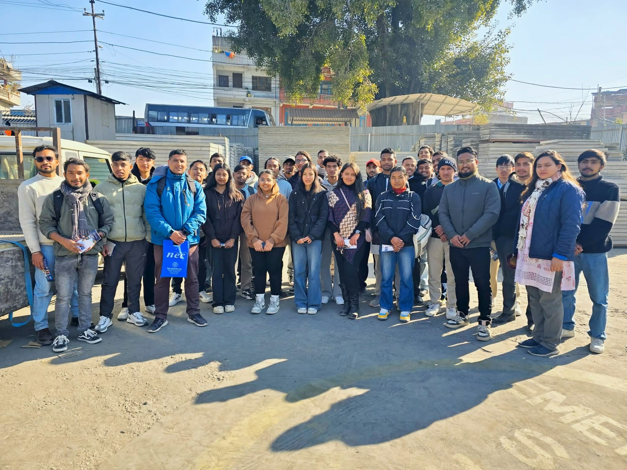 नेपाल इन्जिनियरिङ कलेजका विद्यार्थीहरूद्वारा नेपाल इको प्यानल कारखानाको भ्रमण