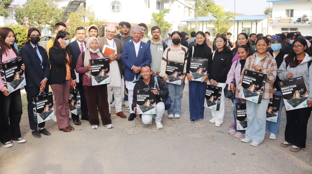 २४ जिल्लाका तीन हजार एक सय ९१ विद्यार्थीलाई विद्युतीय चुल्हो वितरण