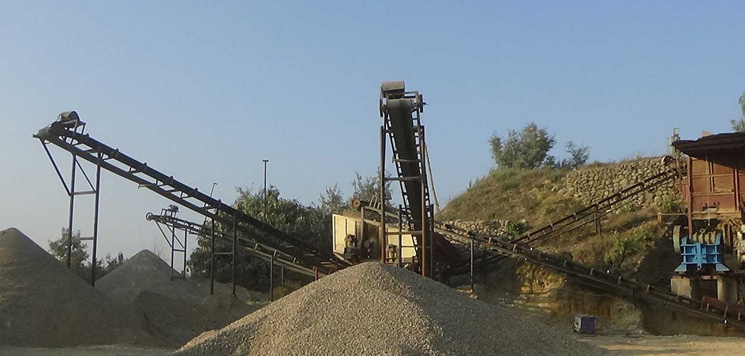 अवैध क्रसर उद्योग बन्द गराउने निर्णय गरेसँगै उद्योगले मूल्य बढाउन सुरु
